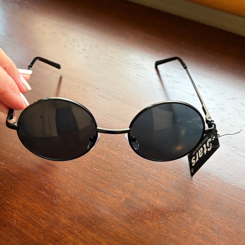 NEW Stars Round Metal Sunglasses Lennon-inspired metal frame smoky lenses 100UV